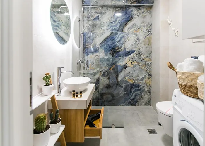 #avant_garde #beach 2',downtown 5' *